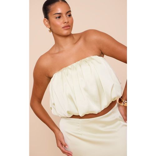 Plus Top bustier bouffant satiné | Taille 48 - PrettyLittleThing - Modalova