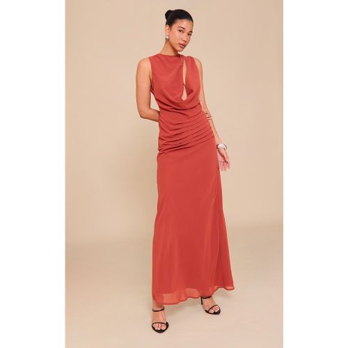 Robe longue en mousseline de soie froncée à découpe goutte d'eau - PrettyLittleThing - Modalova