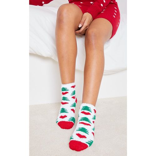 Chaussettes de Noël blanches à imprimé sapins - PrettyLittleThing - Modalova