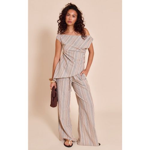 Pantalon droit texturé à rayures - PrettyLittleThing - Modalova