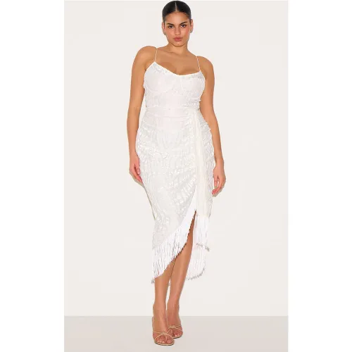 Plus Robe mi-longue drapée blanche à armatures et franges - PrettyLittleThing - Modalova
