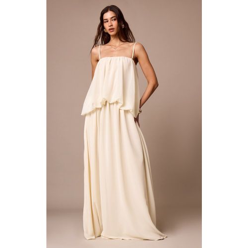 Robe longue en mousseline de soie amande à étage bouffant - PrettyLittleThing - Modalova