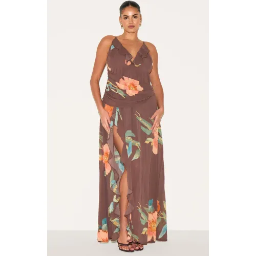 Robe longue en mousseline de soie fleurie volantée à bretelles et décolleté - PrettyLittleThing - Modalova