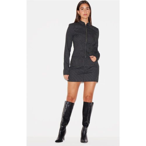 Mini-jupe de tailleur tissée à fines rayures - PrettyLittleThing - Modalova