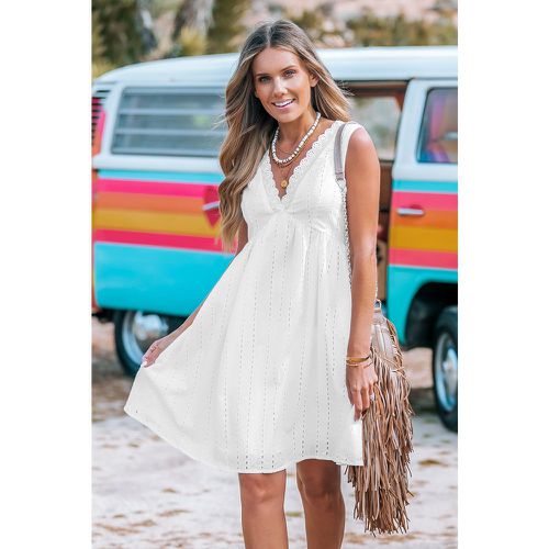 Robe courte en pur coton sans manches en lin à œillets blanche - CUPSHE - Modalova