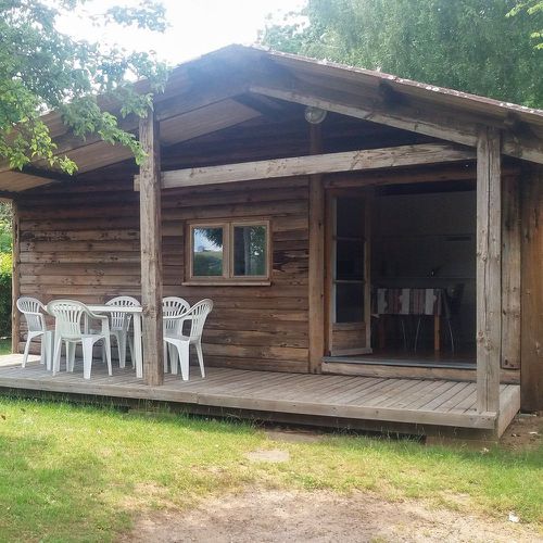 Séjour de 2 jours au camping dans un chalet au bord d’un lac en Aveyron - Coffret Cadeau Séjour - SMARTBOX - Modalova