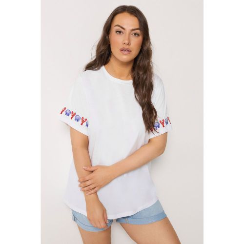 Tshirt Blanc Brodé Avec Détail De Manches Fantaisie Size 48 - Yours - Modalova