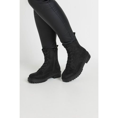 Black Faux Suede Lace Up Boots In Wide E Fit - Yours - Modalova