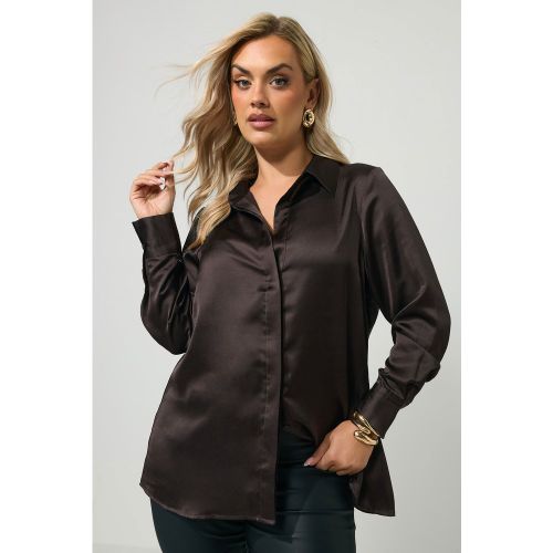 Curve Chemise En Satin Marron Chocolat Size 50 - Yours London - Modalova