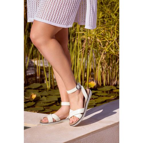 Sandales Blanches À Brides Croisées Coupe Large Esize 38E - Yours - Modalova