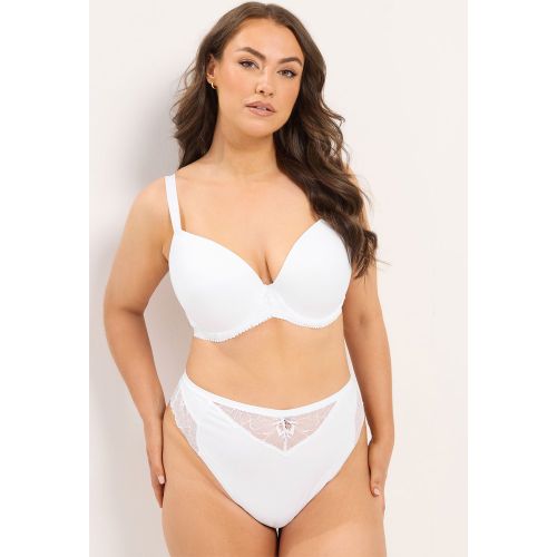 String Blanc En Microfibre Et Dentelle Size 62-64 - Yours - Modalova