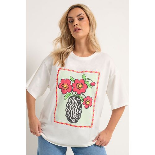 Tshirt Blanc À Imprimé Vase À Fleurs Size 42 - Yours - Modalova