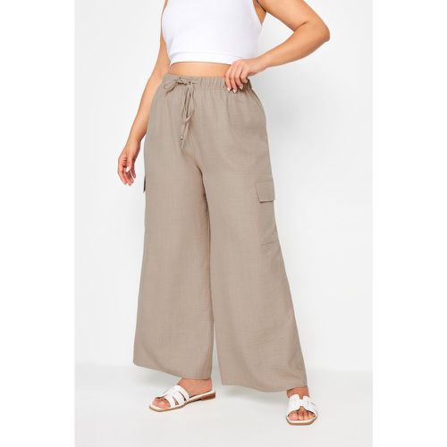 Curve Brown Linen Look Cargo Trousers, Grande Taille & Courbes - Yours - Modalova