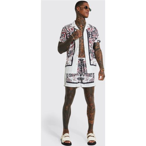 Ensemble texturé à motif bandana avec chemise et short - XL - Boohooman - Modalova