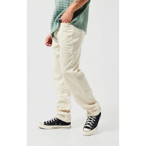 Pantalon décontracté en velours côtelé - 36R - Boohooman - Modalova