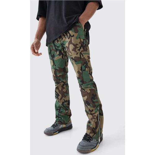 Pantalon cargo flare zippé à imprimé camouflage - 28 - Boohooman - Modalova