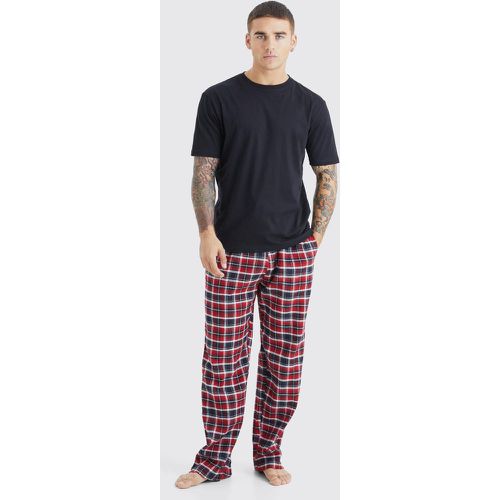 Pyjama à carreaux avec pantalon et t-shirt - MAN - Boohooman - Modalova