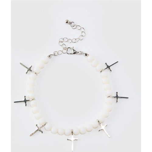 Pearl Cross Pendant Bracelet In White - Boohooman - Modalova