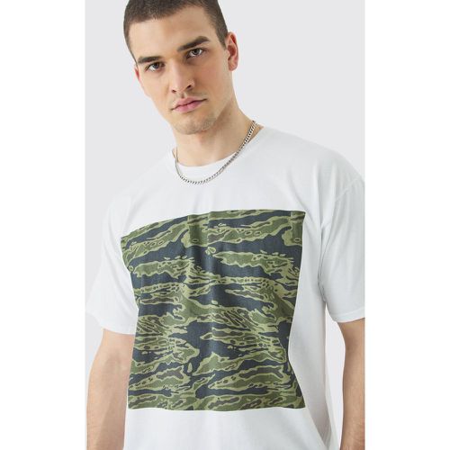 Tall - T-shirt oversize à imprimé camouflage - Boohooman - Modalova