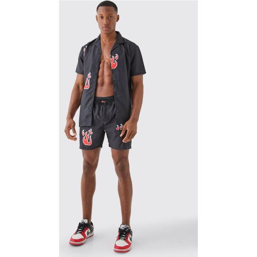 Ensemble imprimé flammes avec chemise à manches courtes short de bain - M - Boohooman - Modalova