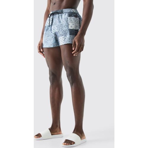 Short de bain super court à imprimé bandana - L - Boohooman - Modalova