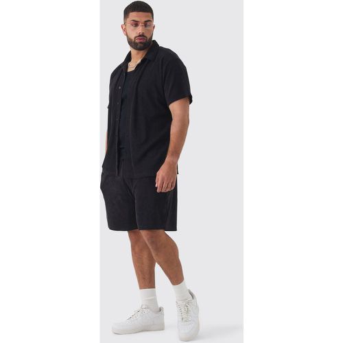 Grande taille - Ensemble en tissu éponge avec chemise, short et bob - XXXL - Boohooman - Modalova