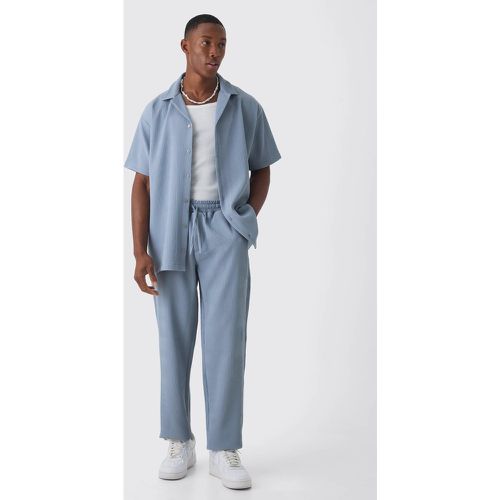 Ensemble oversize avec chemise plissée à manches courtes et pantalon droit - S - Boohooman - Modalova