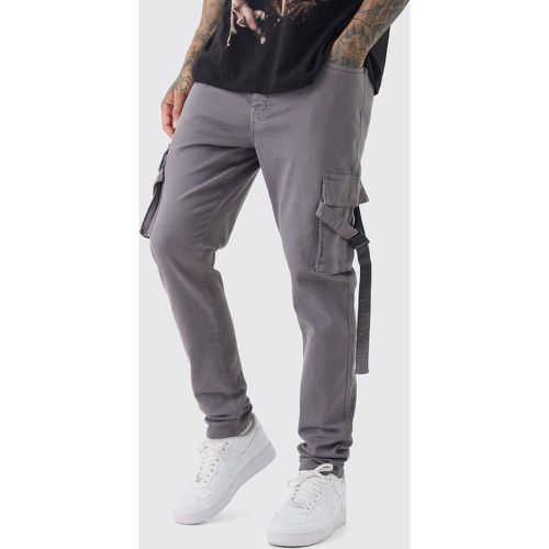 Tall Skinny Overdyed Strap Detail Cargo Trouser In Charcoal - Boohooman - Modalova
