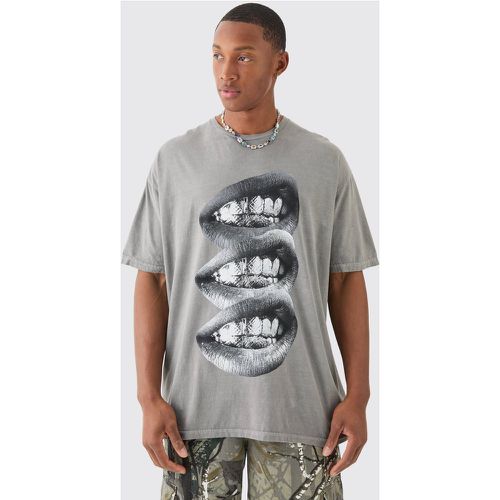 Oversized Washed Lip Graphic T-shirt - Boohooman - Modalova