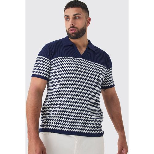 Grande taille - Polo rayé à col V - XXXL - Boohooman - Modalova