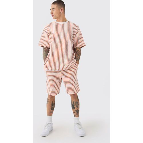 Ensemble oversize à rayures avec t-shirt texturé et short - S - Boohooman - Modalova