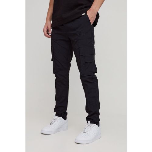 Pantalon cargo slim en nylon à broderie ABODE - S - Boohooman - Modalova