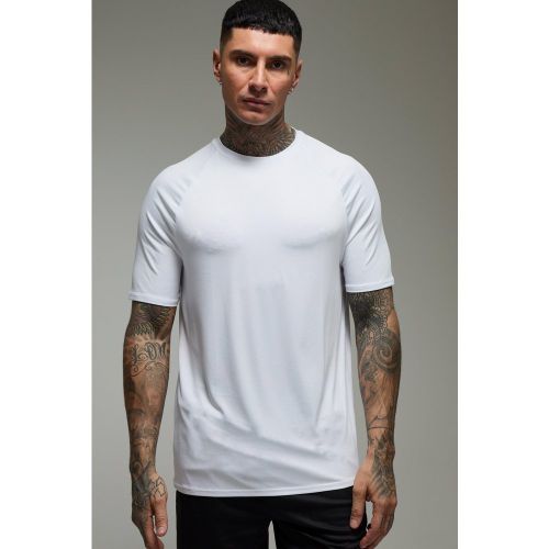 Tall - T-shirt de sport léger à manches raglan - MAN Active homme - 2XL - Boohooman - Modalova