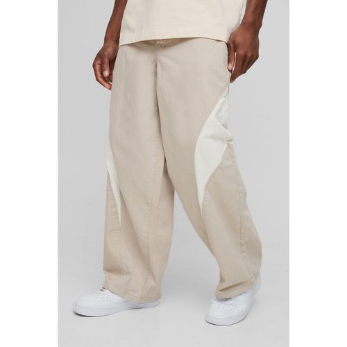 Pantalon baggy en velours côtelé et empiècements en twill - 28R - Boohooman - Modalova