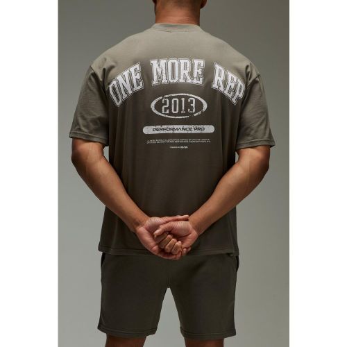 Ensemble de sport avec t-shirt et short - MAN Active - 2XL - Boohooman - Modalova