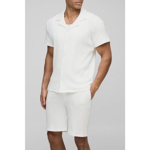 Ensemble texturé avec chemise et short - S - Boohooman - Modalova