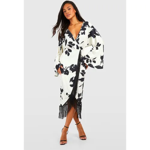 Robe Portefeuille Fleurie À Franges - 36 - boohoo - Modalova