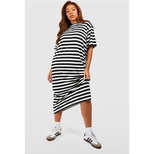 Grande Taille - Robe T-Shirt Rayée - 46 - boohoo - Modalova