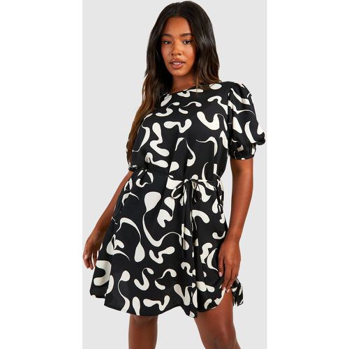 Grande Taille - Robe Patineuse À Manches Bouffantes Et Imprimé Abstrait - 48 - boohoo - Modalova