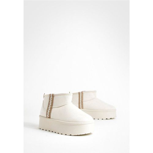 Bottes Brodées À Plateforme - boohoo - Modalova