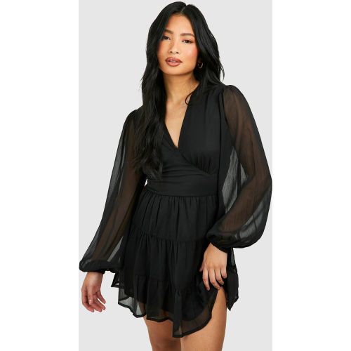 Petite" - Robe Volantée Froncée En Mousseline De Soie - 34 - boohoo - Modalova
