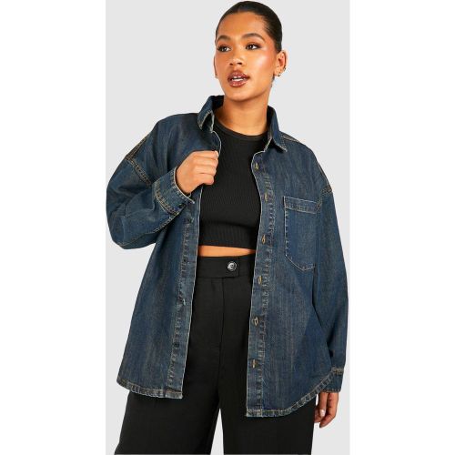 Grande Taille - Chemise Oversize Basique En Jean - 44 - boohoo - Modalova