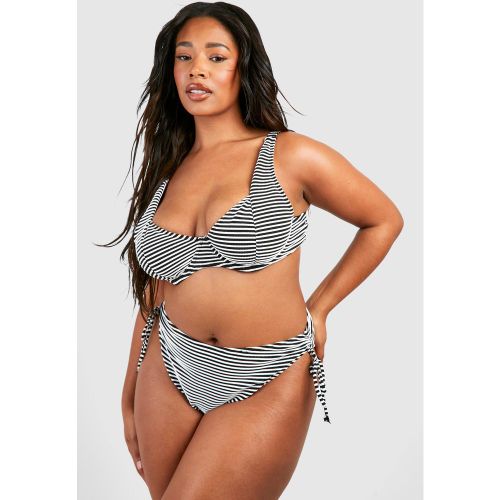 Grande Taille - Bikini Froncé Côtelé - 56 - boohoo - Modalova