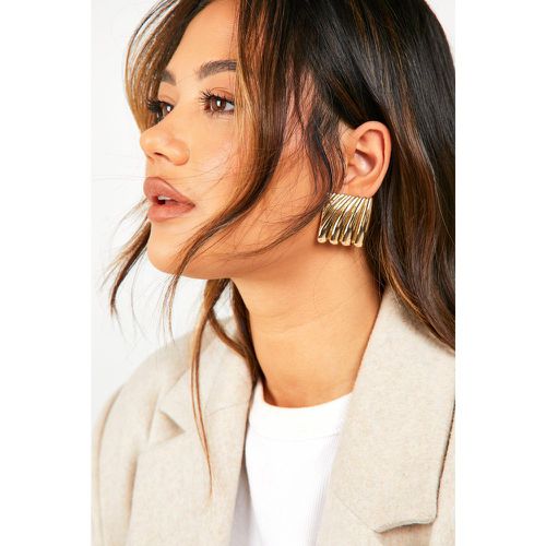 Textured Square Earrings - boohoo - Modalova