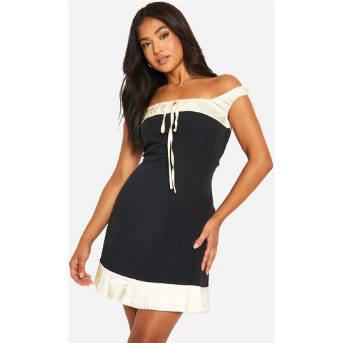 Petite" - Robe Courte Satinée Et Plissée - 40 - boohoo - Modalova