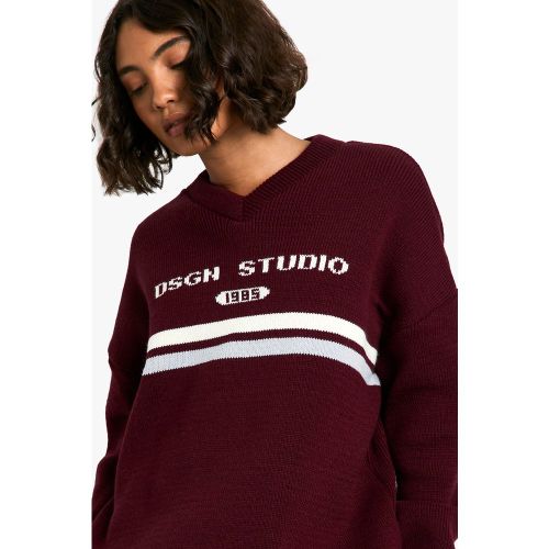 Tall" - Pull En Maille À Col V Et Slogan Dsgn Studio - S - boohoo - Modalova