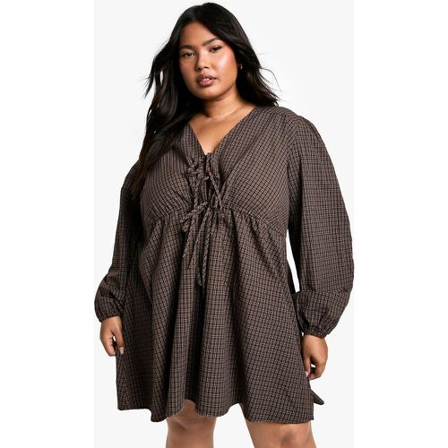 Grande Taille - Robe Babydoll Nouée À Carreaux - 46 - boohoo - Modalova