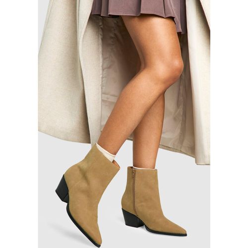 Wide Fit Nubuck Low Block Ankle Western Boots - 37 - boohoo - Modalova