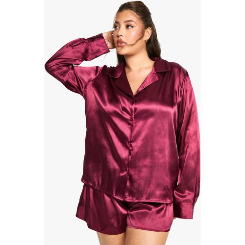 Grande Taille - Ensemble De Pyjama Satiné Avec Chemise Boutonnée Et Short - 44 - boohoo - Modalova