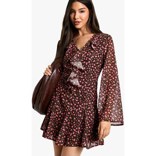 Robe Droite À Volants Et Fleurs - 38 - boohoo - Modalova